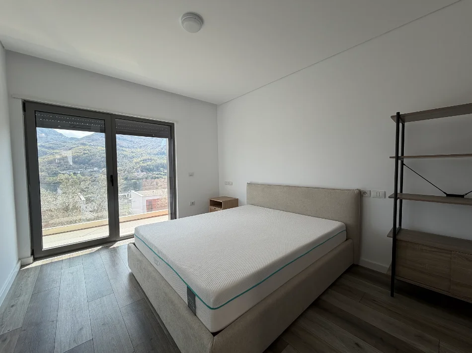 Tirane, jepet me qera 3 Katshe Kati 0, 350 m² 2.500 € (TEG - Mullet)