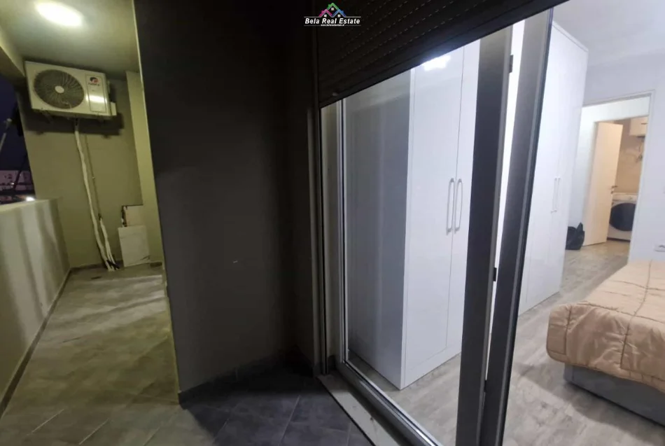 Tirane, jepet me qera apartament 1+1+Ballkon Kati 4, 70 m² 550 € (golden park)