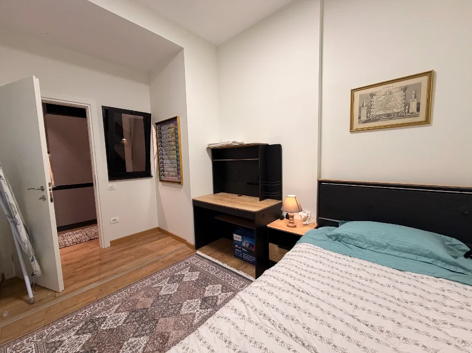 Tirane, jepet me qera apartament 1+1+Aneks+Ballkon Kati 0, 100 m² 750 € 