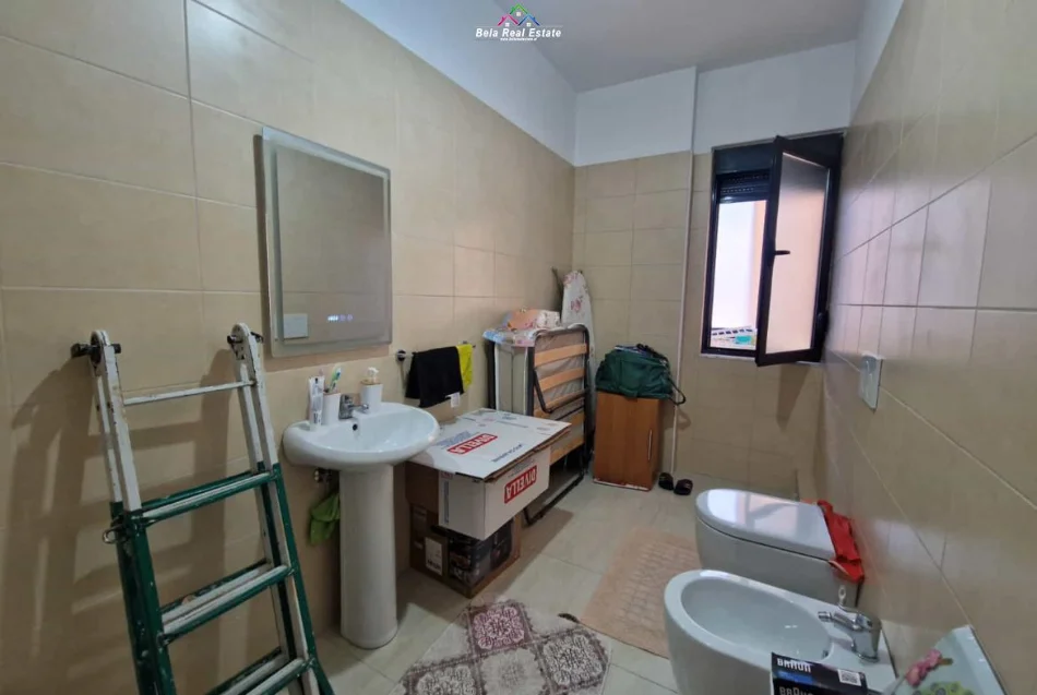 Tirane, jepet me qera apartament 2+1 Kati 7, 112 m² 630 € (astir)
