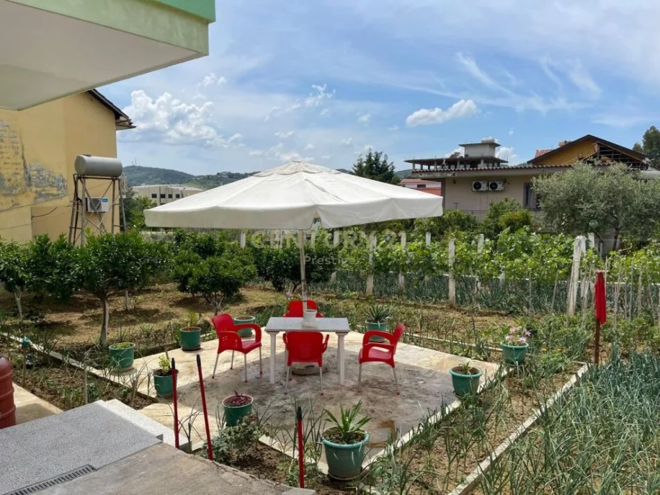 Tirane, jepet me qera apartament 2+1 Kati 1, 95 m² 500 € (porta egjelber saukk)