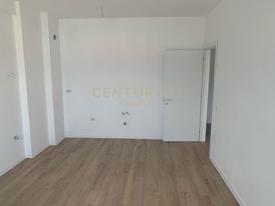 Tirane, shitet apartament 2+1 Kati 5, 80 m² 124.000 € (Unaza e re Astir)