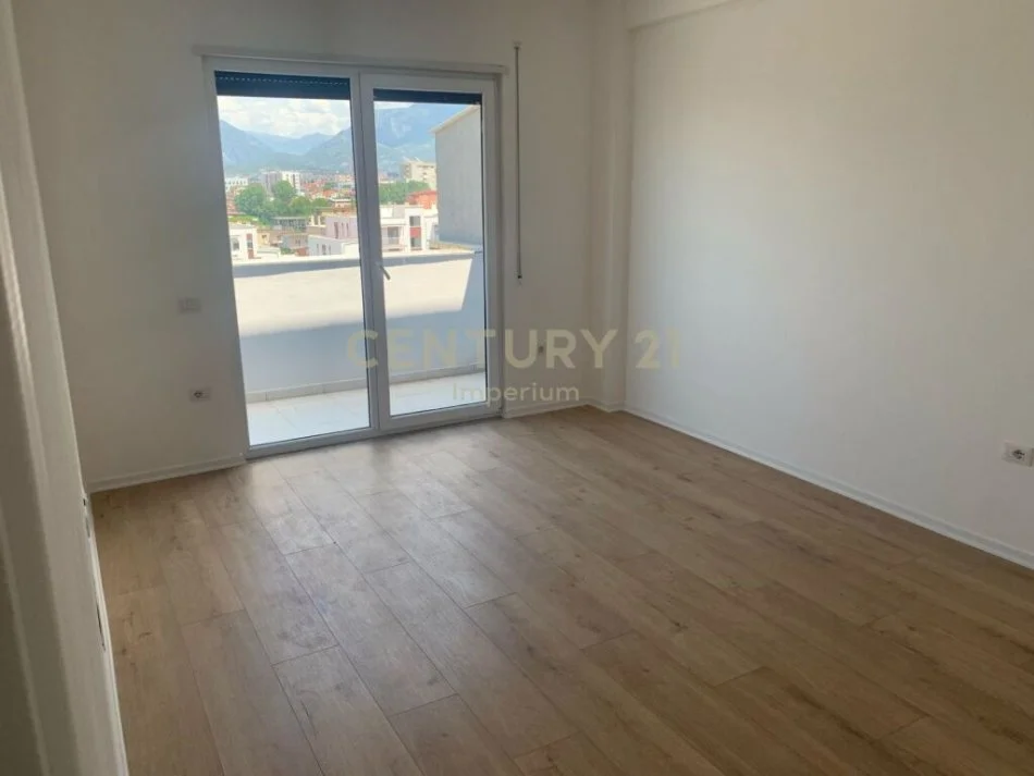 Tirane, shitet apartament 2+1 Kati 5, 80 m² 124.000 € (Unaza e re Astir)