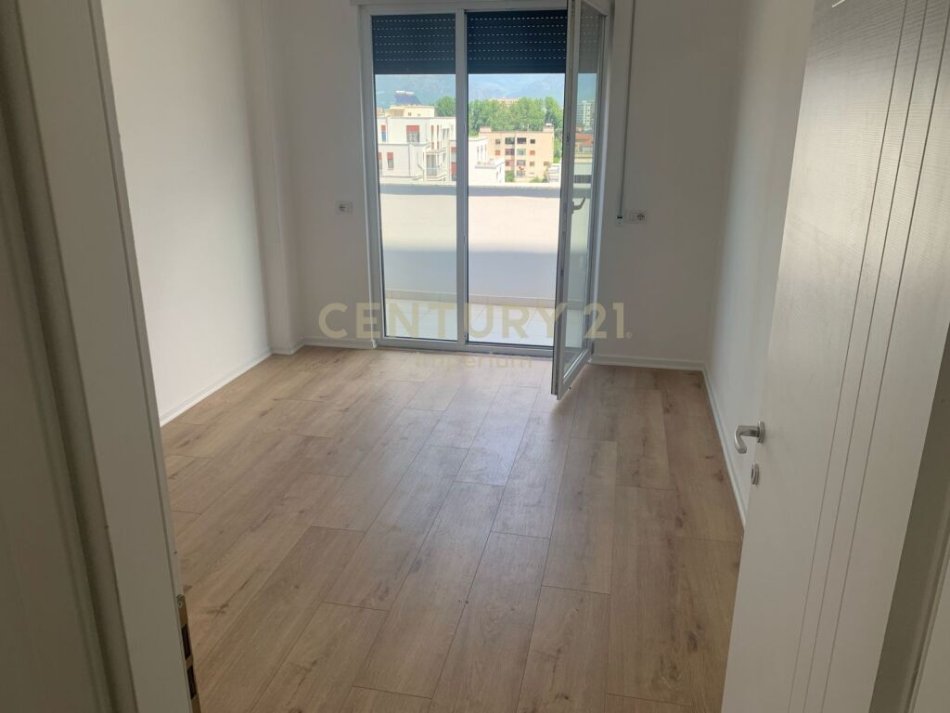 Tirane, shitet apartament 2+1 Kati 5, 80 m² 124.000 € (Unaza e re Astir)