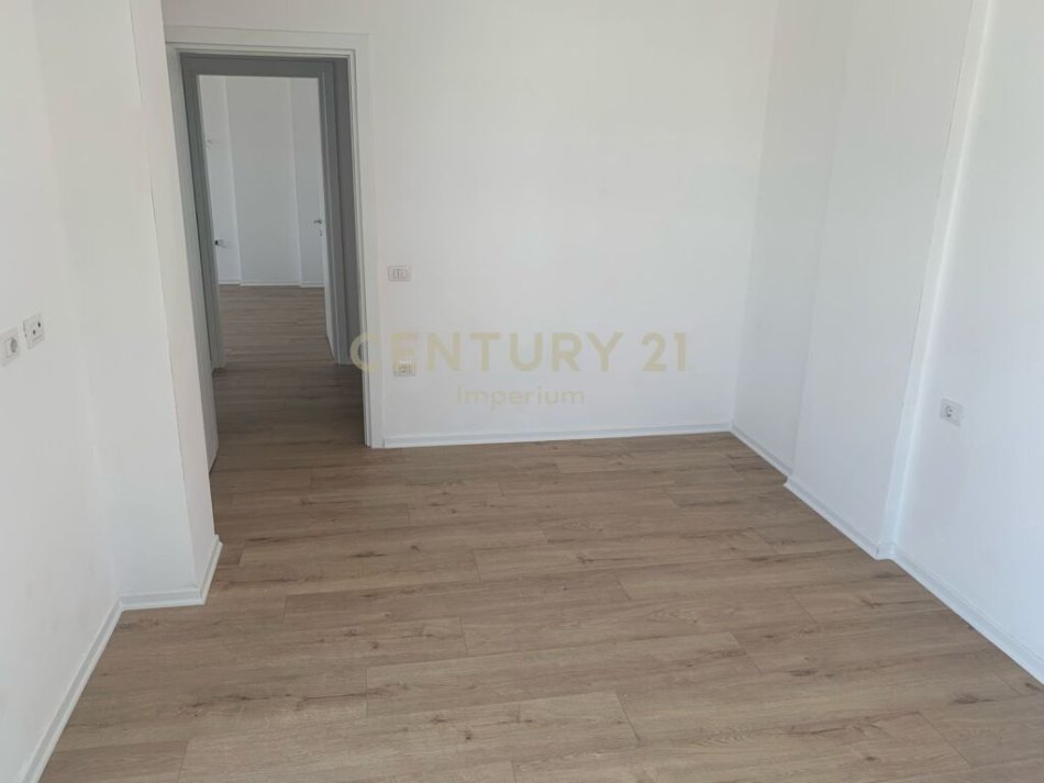 Tirane, shitet apartament 2+1 Kati 5, 80 m² 124.000 € (Unaza e re Astir)