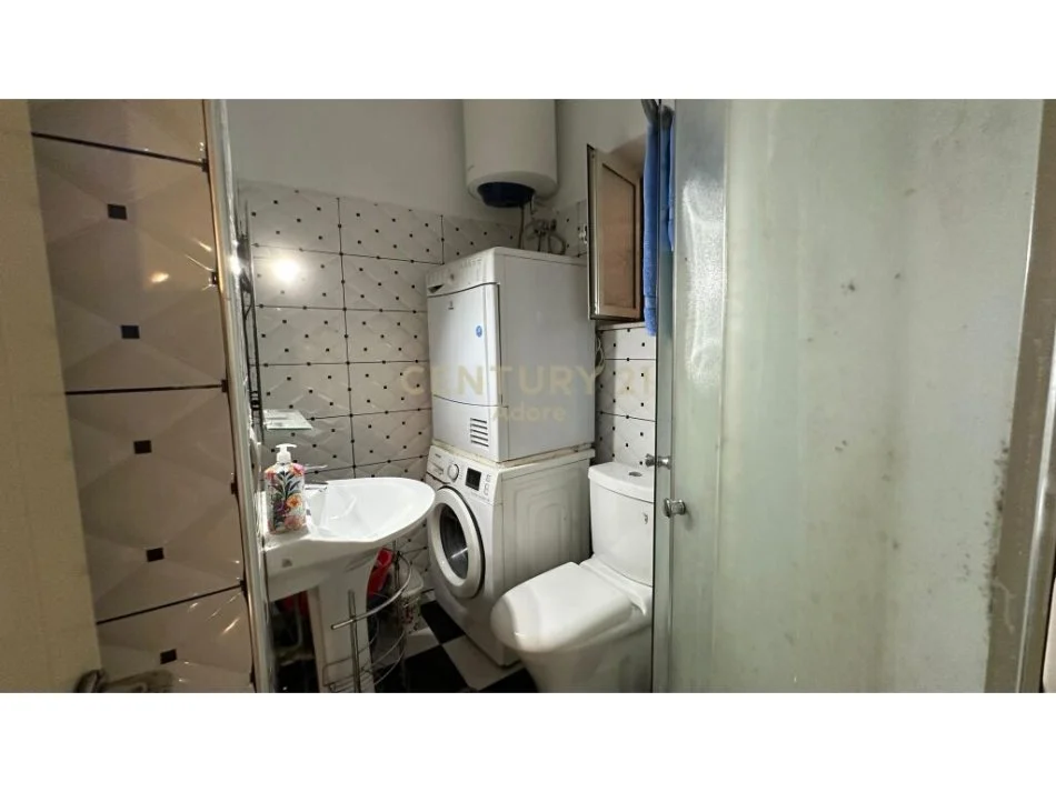 Tirane, jepet me qera apartament Kati 0, 450 € 