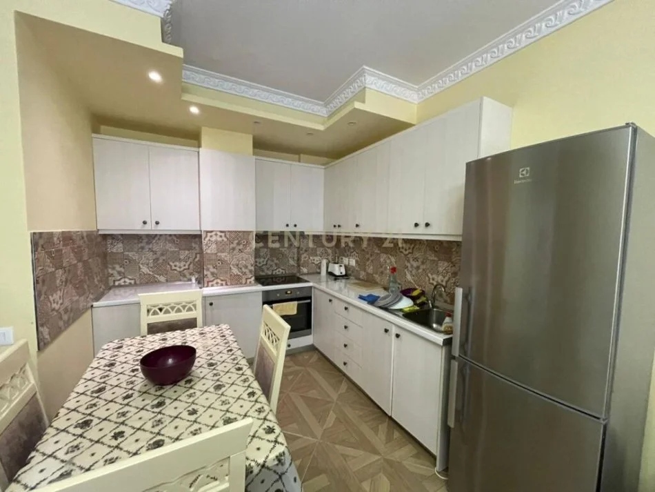 Tirane, jepet me qera apartament 1+1 Kati 6, 61 m² 450 € (vioat gjermane)