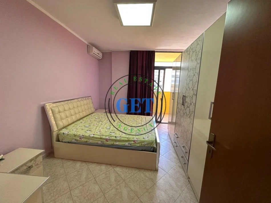 Durres, jepet me qera apartament 2+1+Ballkon Kati 3, 108 m² 550 € (vollga)