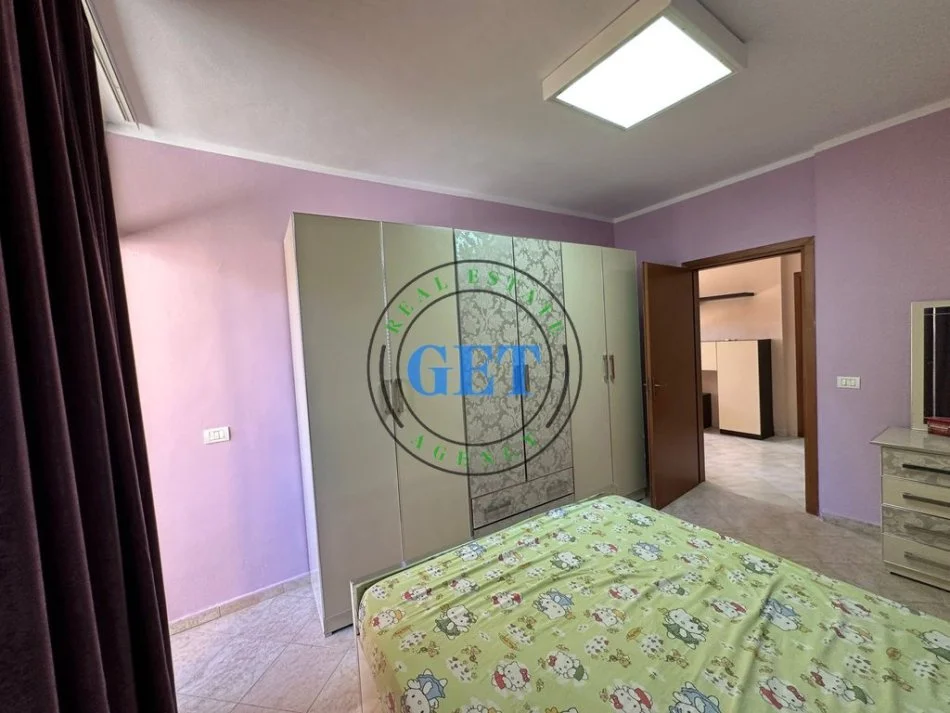 Durres, jepet me qera apartament 2+1+Ballkon Kati 3, 108 m² 550 € (vollga)