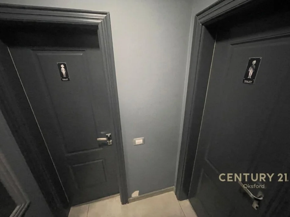 Tirane, jepet me qera ambjent biznesi Kati 1, 205 m² 1.600 € (Astir)