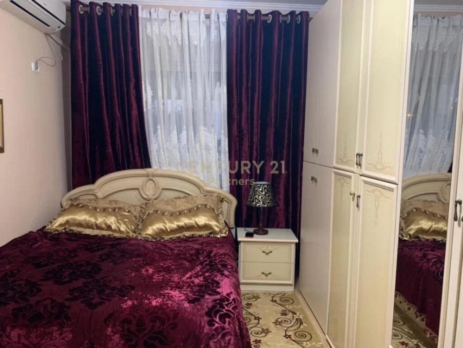 Tirane, shitet apartament 2+1+Ballkon Kati 2, 109 m² 102.000 € (Fresk, Rruga Thesarit, prane Shkollës "17 Shkurti")