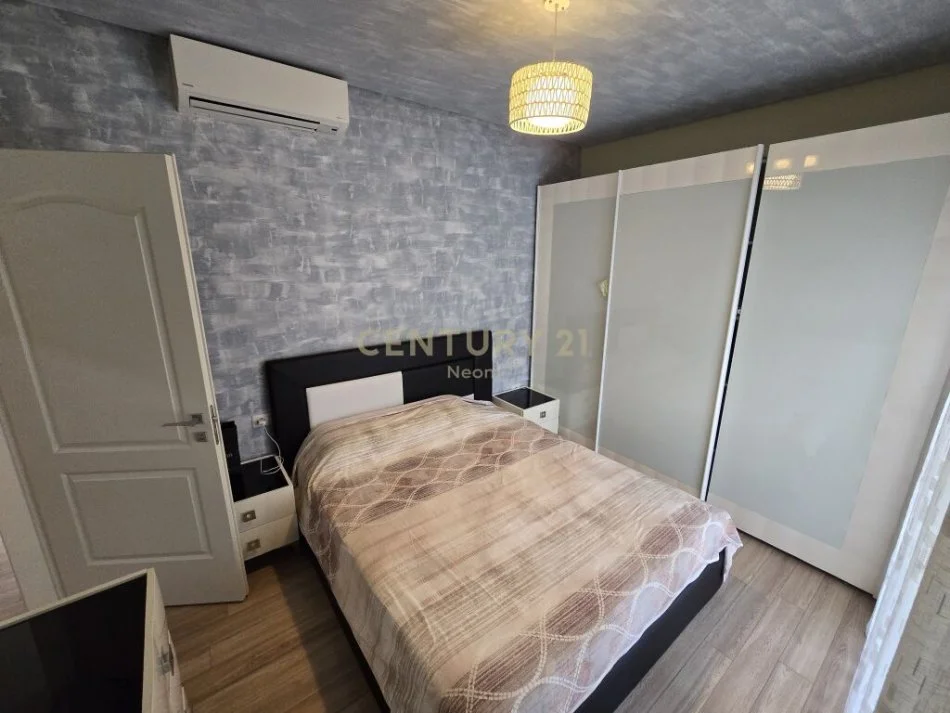Tirane, shitet apartament 3+1 Kati 3, 130 m² 273.000 € (LIQENI I THATE)