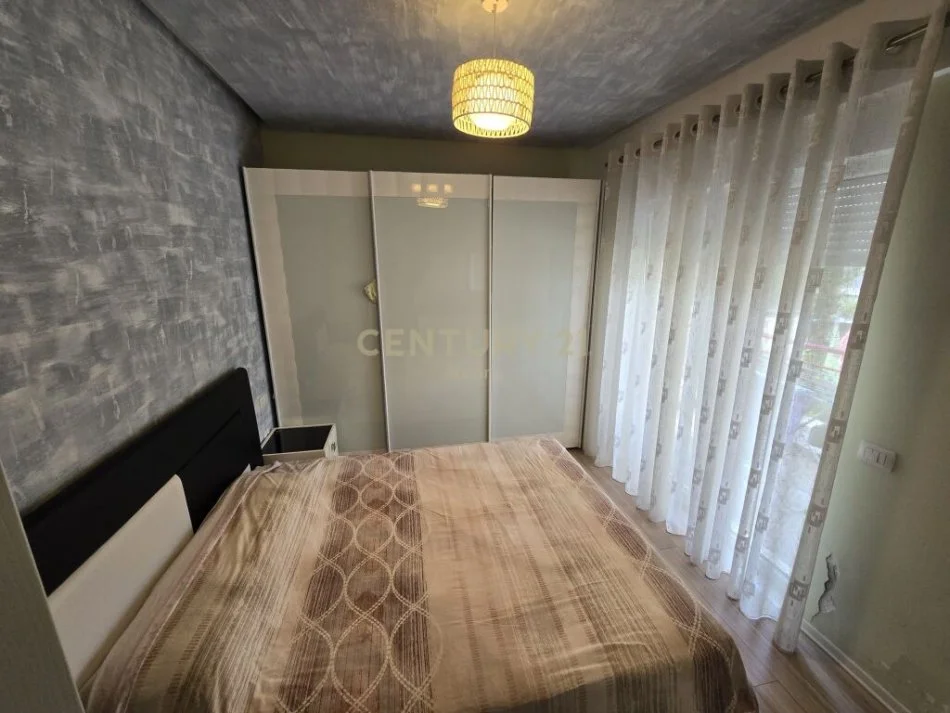 Tirane, shitet apartament 3+1 Kati 3, 130 m² 273.000 € (LIQENI I THATE)