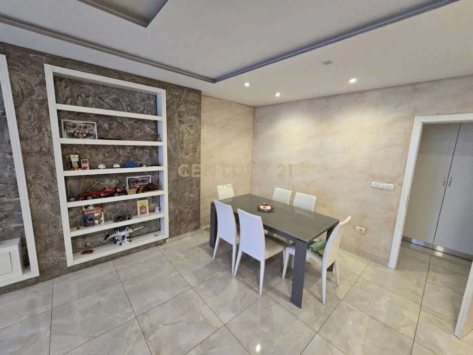 Tirane, shitet apartament 2+1 Kati 3, 107 m² 225.000 € (Liqeni i Thate)