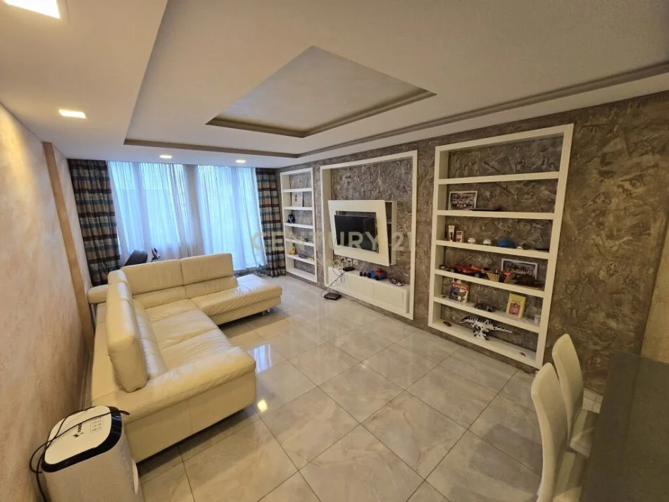 Tirane, shitet apartament 2+1 Kati 3, 107 m² 225.000 € (Liqeni i Thate)