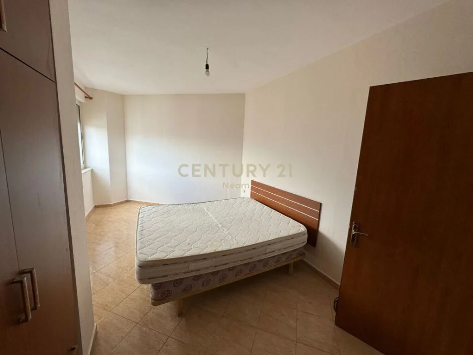 Tirane, shitet 1+1+Aneks+Ballkon Kati 8, 73 m² 73.000 € (YZBERISH)