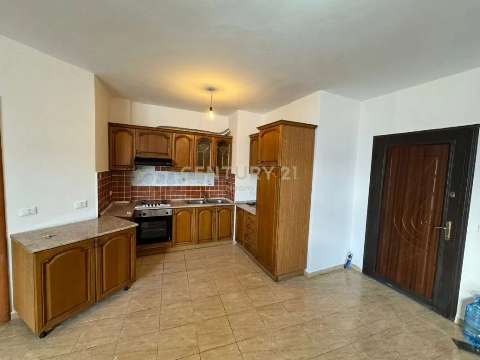 Tirane, shitet 1+1+Aneks+Ballkon Kati 8, 73 m² 73.000 € (YZBERISH)