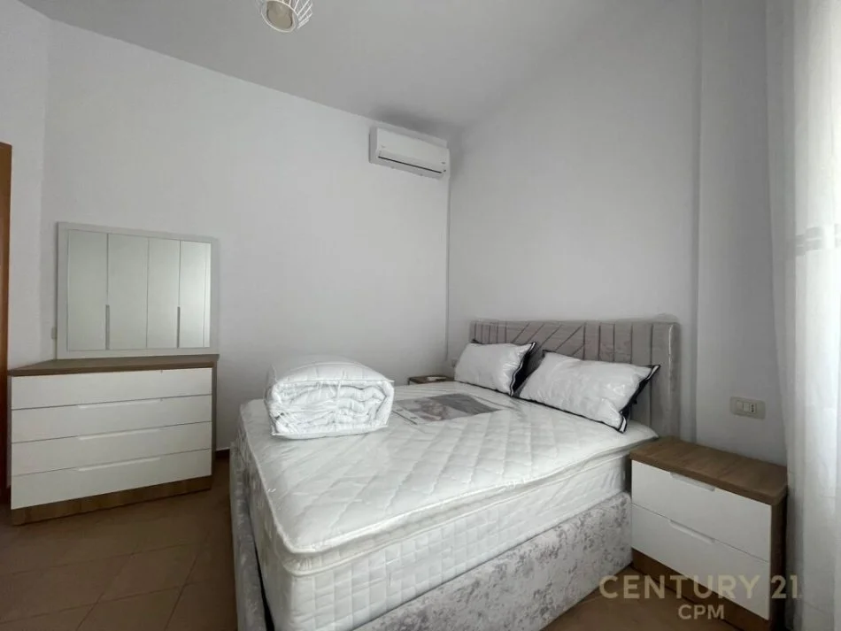 Tirane, jepet me qera apartament 2+1 Kati 1, 120 m² 650 € (EDUARD MANO)