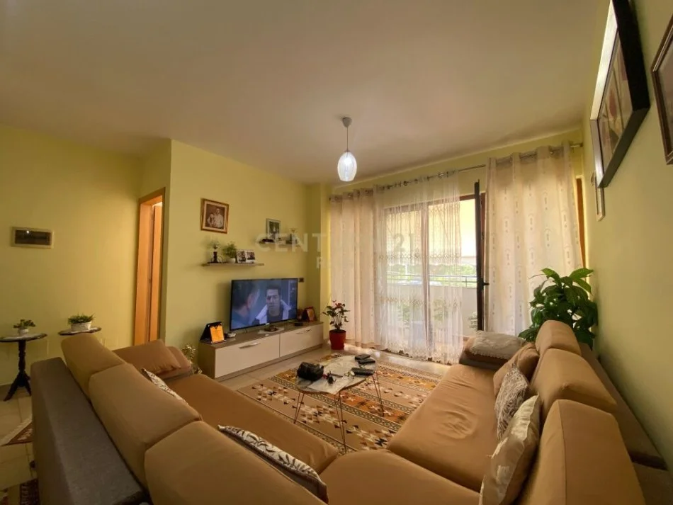 Tirane, shitet apartament 3+1 Kati 3, 130 m² 143.000 € (Tirana, Albania)
