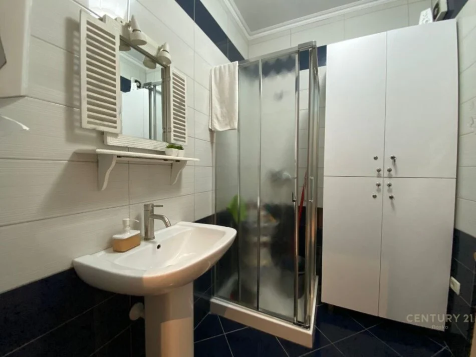 Tirane, jepet me qera apartament 2+1 Kati 1, 100 m² 1.200 € (don bosko)