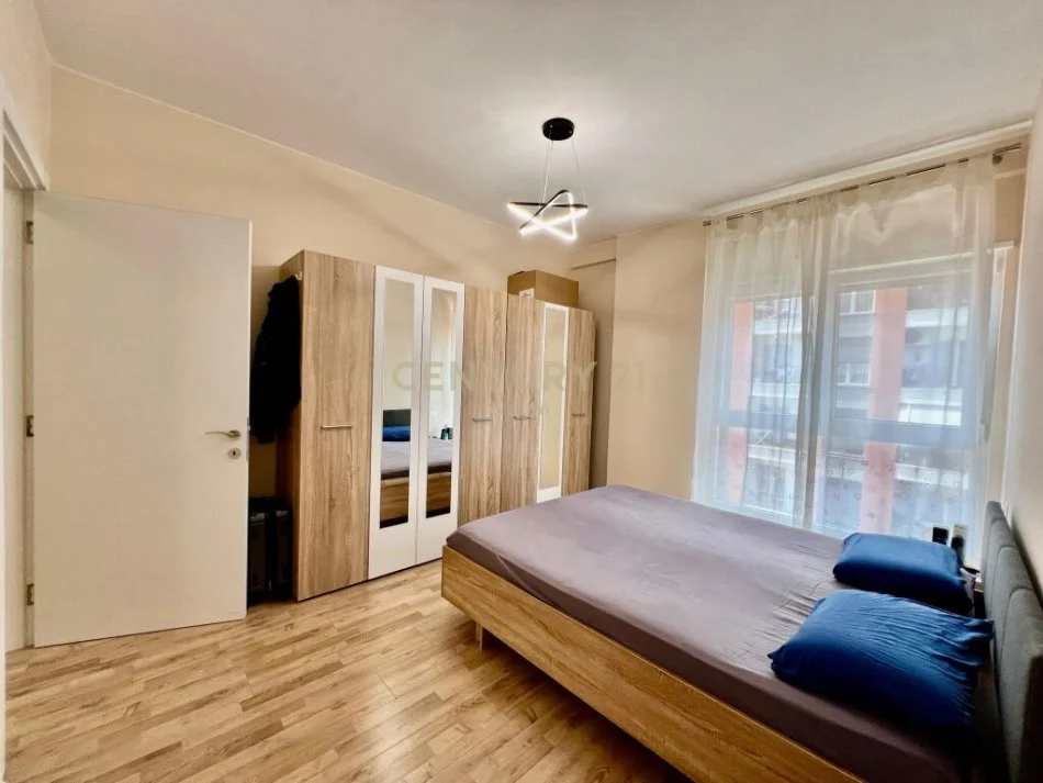 Tirane, shitet apartament 1+1 Kati 5, 71 m² 142.000 € 