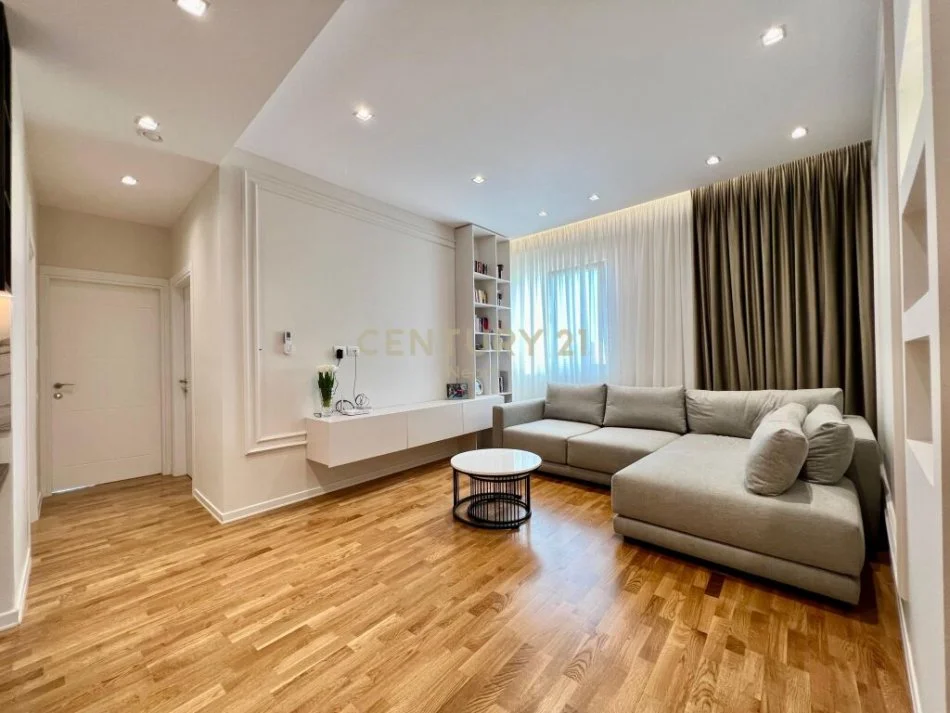 Tirane, shitet apartament 2+1 Kati 4, 119 m² 220.000 € (Tirana, Albania)