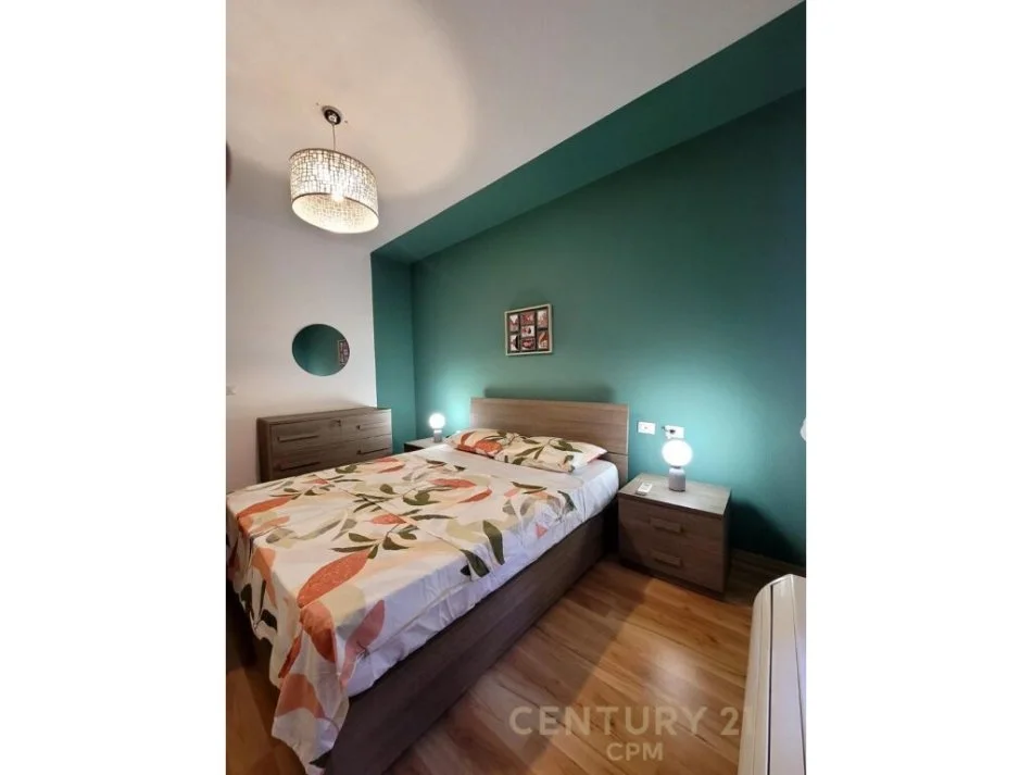 Tirane, jepet me qera apartament 2+1 Kati 6, 108 m² 1.500 € (Bllok)