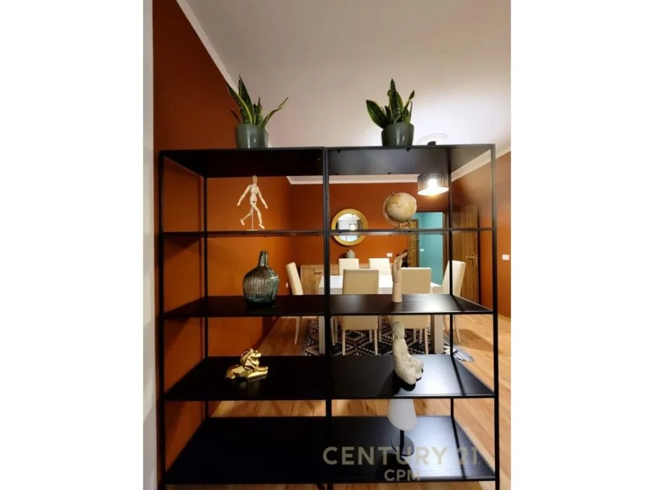 Tirane, jepet me qera apartament 2+1 Kati 6, 108 m² 1.500 € (Bllok)