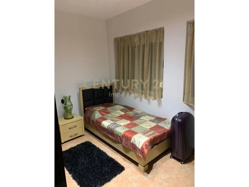 Tirane, shitet apartament 3+1 Kati 1, 128 m² 140.360 € (Yzberish)