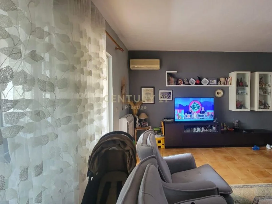 Tirane, shitet apartament 2+1 Kati 7, 124 m² 235.000 € (komuna e parisit)