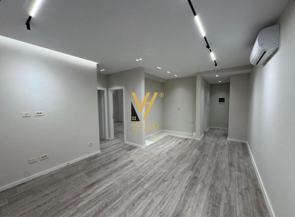 Tirane, jepet me qera apartament 2+1+Ballkon Kati 12, 104 m² 1.100 € (MINE PEZA)
