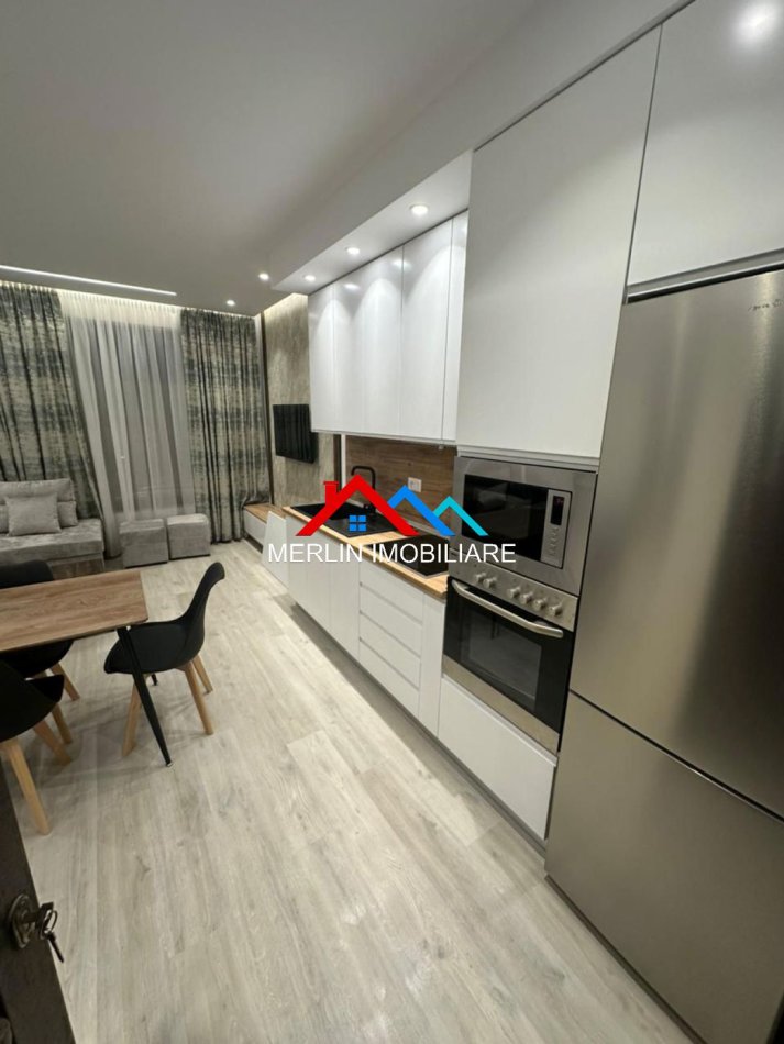 Tirane, jepet me qera apartament 1+1 Kati 1, 55 m² 725 € (RRUGA E DURRESIT,ZOGU I ZI)