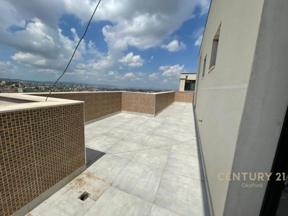 Tirane, shitet apartament 2+1+Aneks+Ballkon Kati 5, 119 m² 140.400 € (Rruga Alajdin Frasheri)