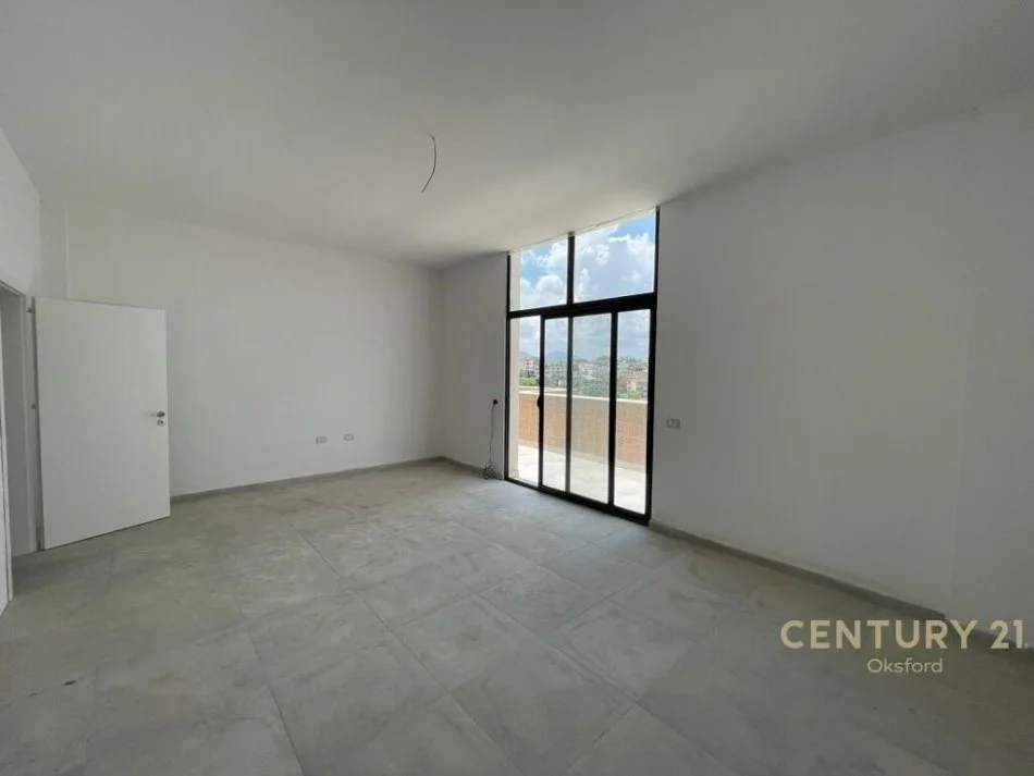 Tirane, shitet apartament 2+1+Aneks+Ballkon Kati 5, 152 m² 156.000 € (Rruga Alajdin Frasheri)