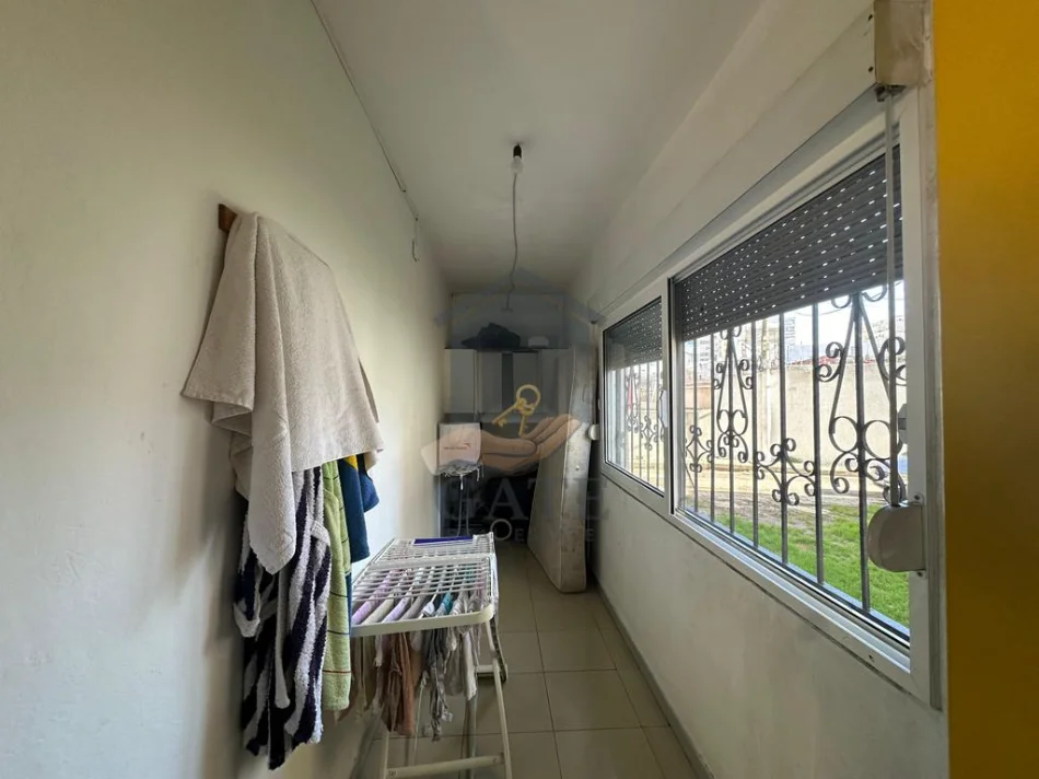 Durres, shitet apartament 2+1 Kati 1, 114 m² 114.000 € (Stadiumi)