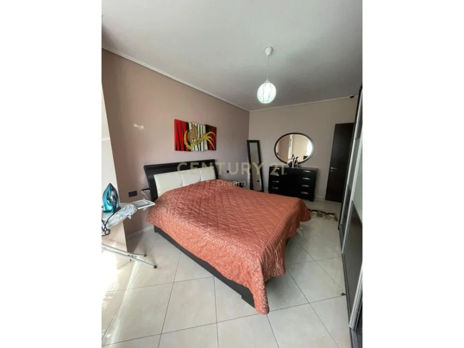 Tirane, shitet apartament 2+1+Ballkon Kati 2, 114 m² 170.000 € (xhamlliku)