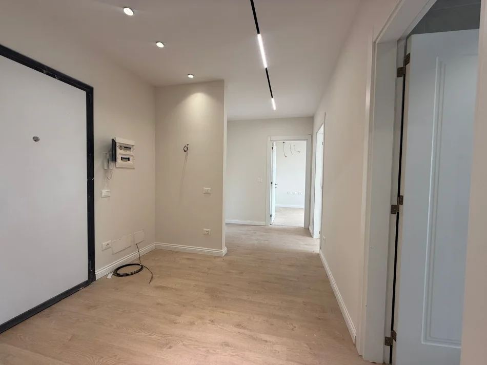Tirane, shitet apartament 2+1+Ballkon Kati 4, 106 m² 210.000 € (Rruga Filip Jano)