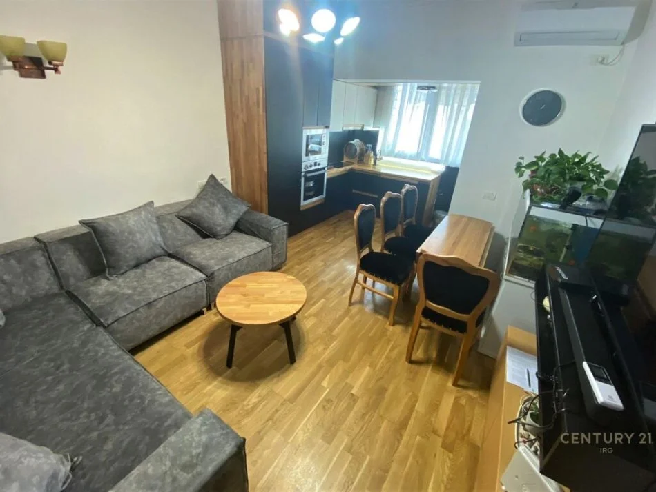 Tirane, jepet me qera apartament 2+1 Kati 5, 73 m² 145.000 € (e kavajes)