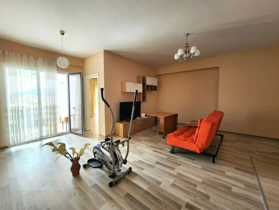 Tirane, shitet apartament 2+1 Kati 3, 85 m² 130.000 € (Oxhaku)