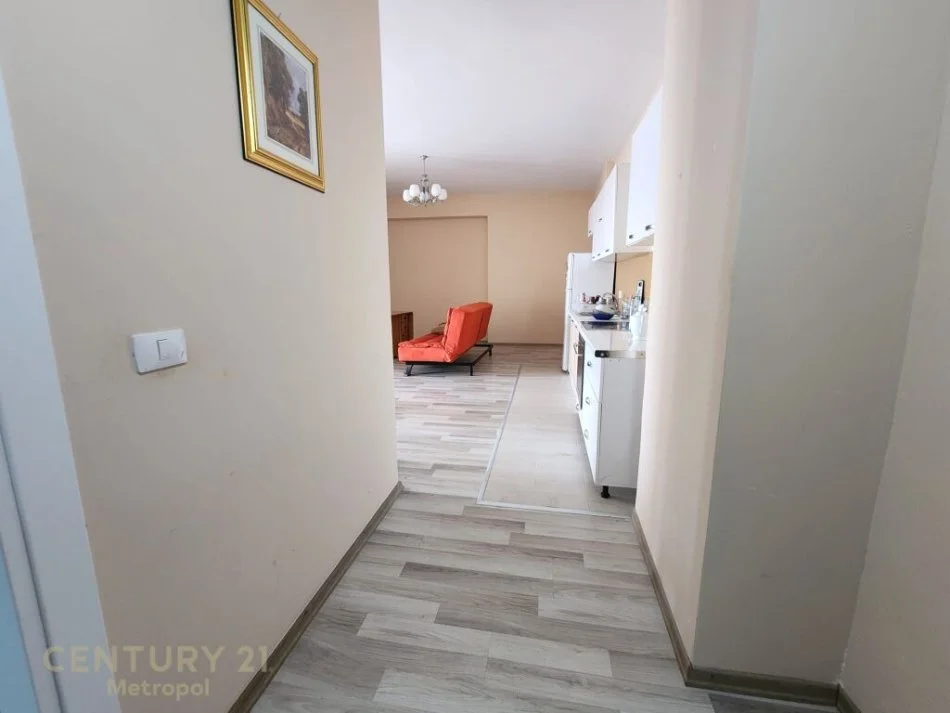 Tirane, shitet apartament 2+1 Kati 3, 85 m² 130.000 € (Oxhaku)