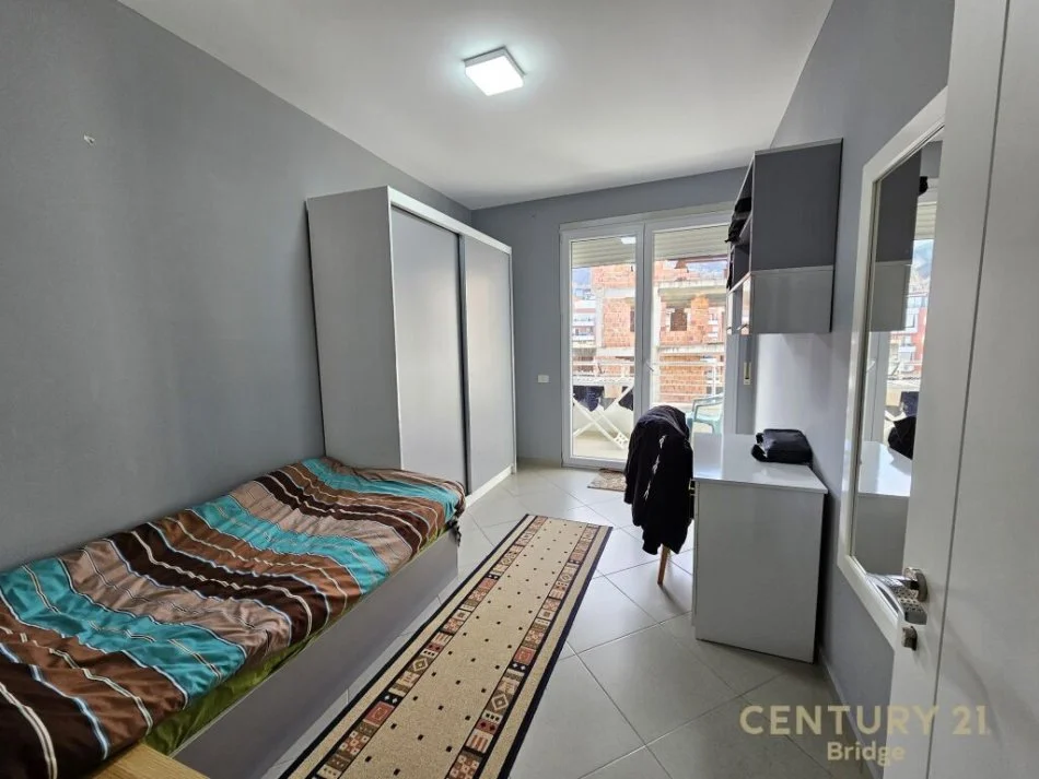 Tirane, shitet apartament 3+1 Kati 3, 110 m² 175.000 € (Kopshti Botanik)