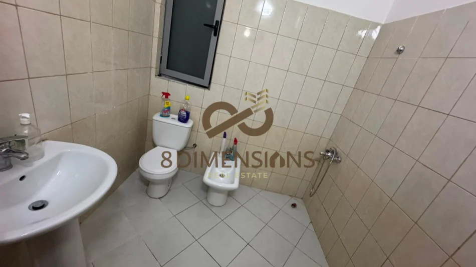 Shitet apartament 2+1 ne Fresk,prane super market Xhangolli D8142A-142