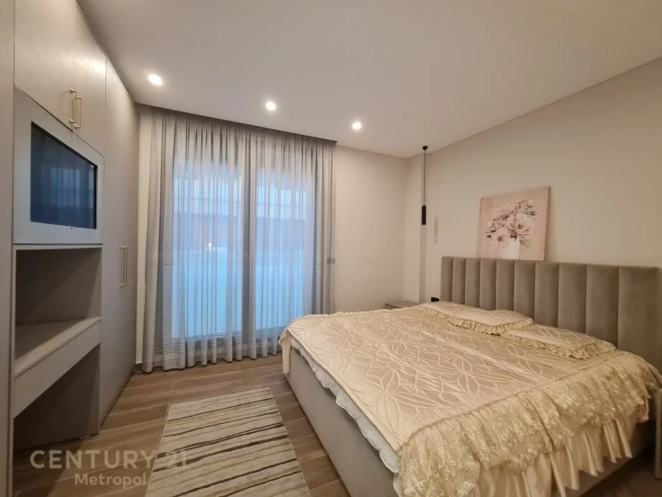 Tirane, shitet apartament 1+1 , 65 m² 220.000 € (Qendra Tregetare TEG)