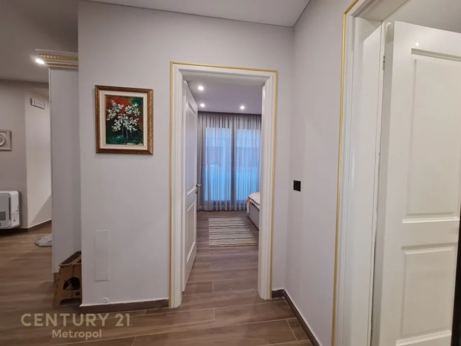 Tirane, shitet apartament 1+1 , 65 m² 220.000 € (Qendra Tregetare TEG)
