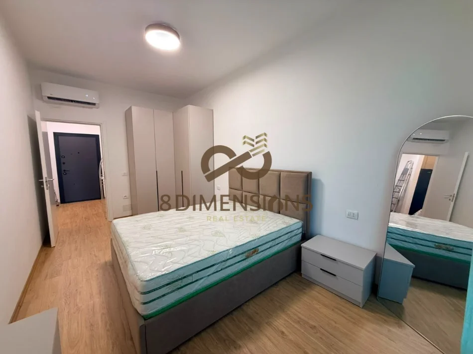 Jepet me qera Apartament 1+1 ne Rrugen 5 Maji (D8241A-240)