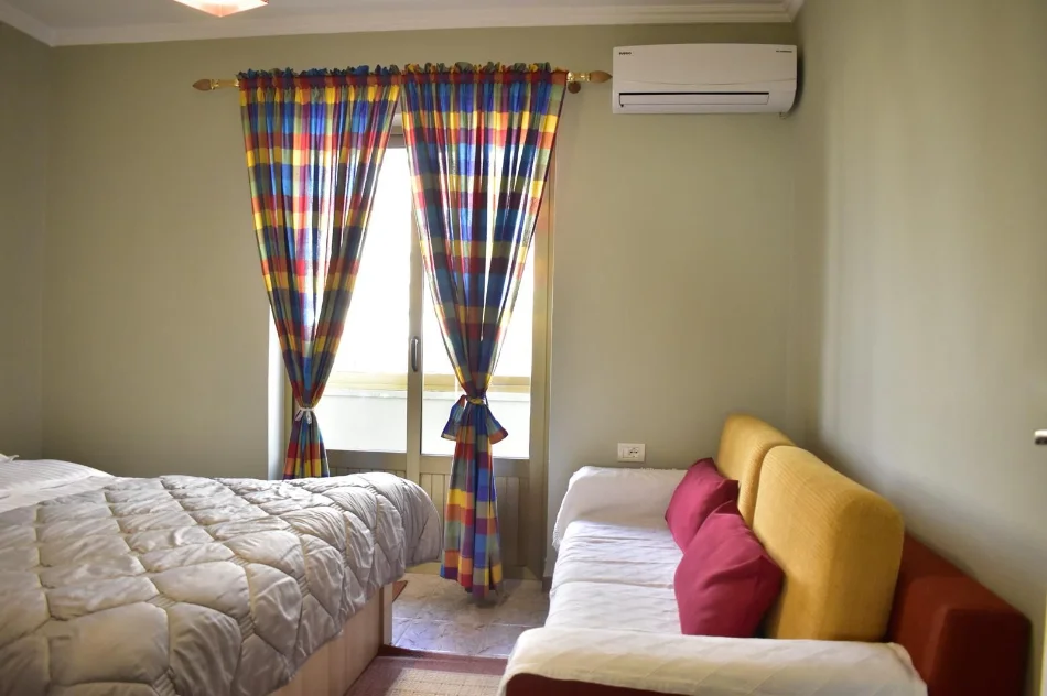Tirane, jepet me qera apartament 2+1+Ballkon , 75 m² 700 € (Rruga Bardhok Biba)