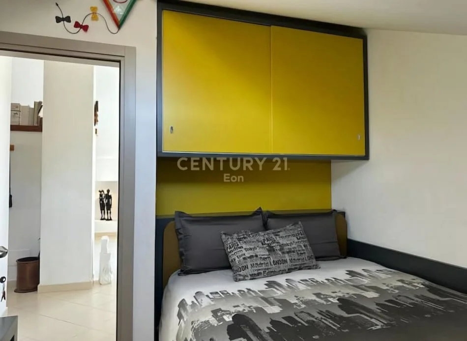 Durres, shitet Vile 3 Katshe Kati 4, 460 m² 600.000 € (Gjykata, Durrës)