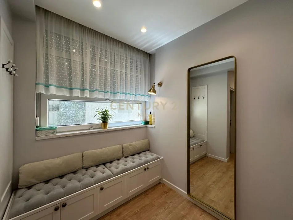 Tirane, jepet me qera apartament 2+1 Kati 2, 100 m² 1.350 € (liqeni i thate)