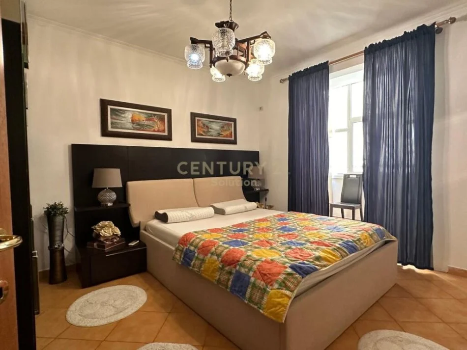 jepet me qera apartament 1+1+Ballkon Kati 4, 80 m² 700 € (Prane Air Albania Stadium)