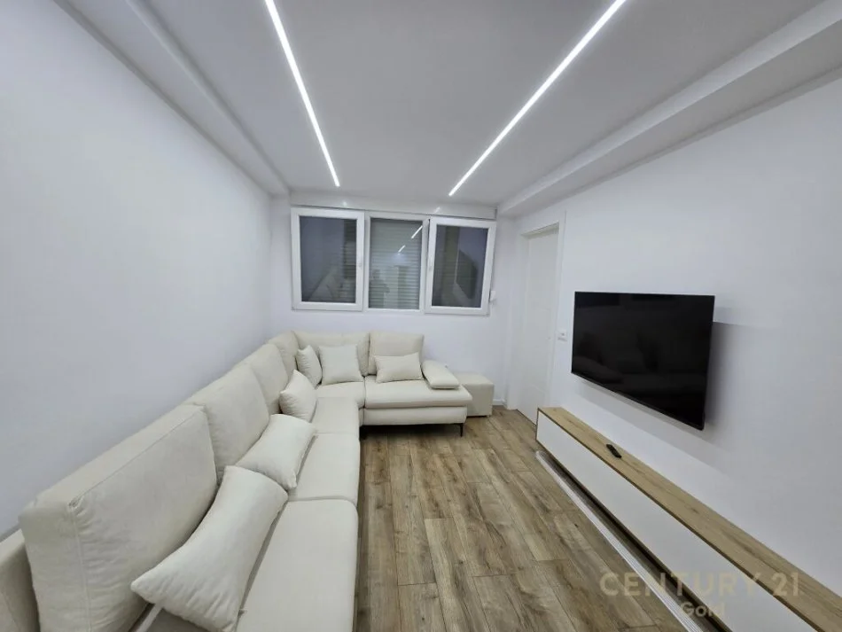 Tirane, jepet me qera apartament 1+1 Kati 1, 50 m² 700 € (21 Dhjetori)
